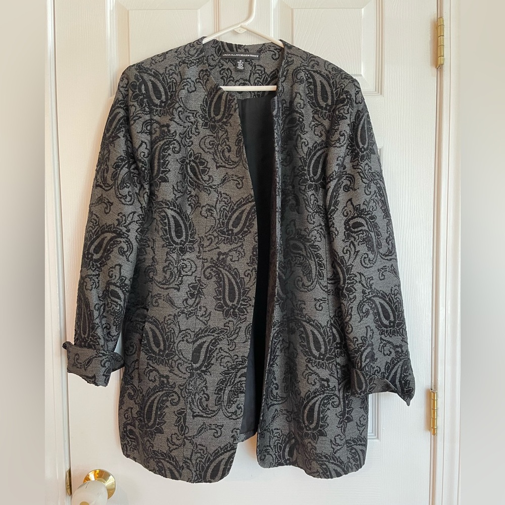 Linda Allard Ellen Tracy black jacket size 16